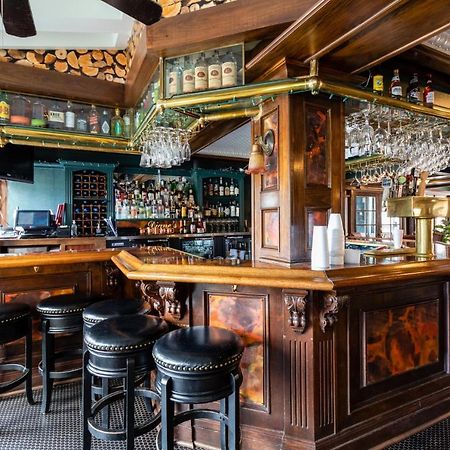 Saddleback Inn At Lake Arrowhead Exteriér fotografie