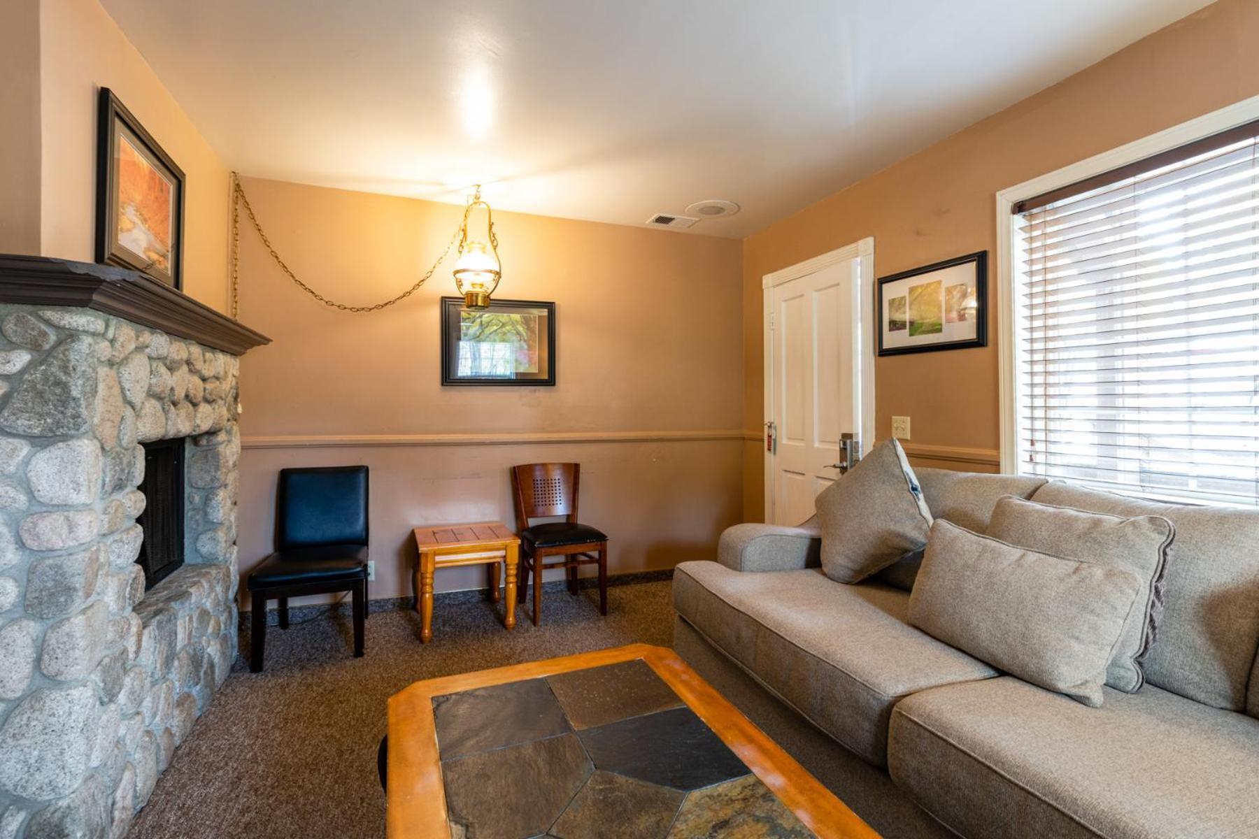 Saddleback Inn At Lake Arrowhead Exteriér fotografie